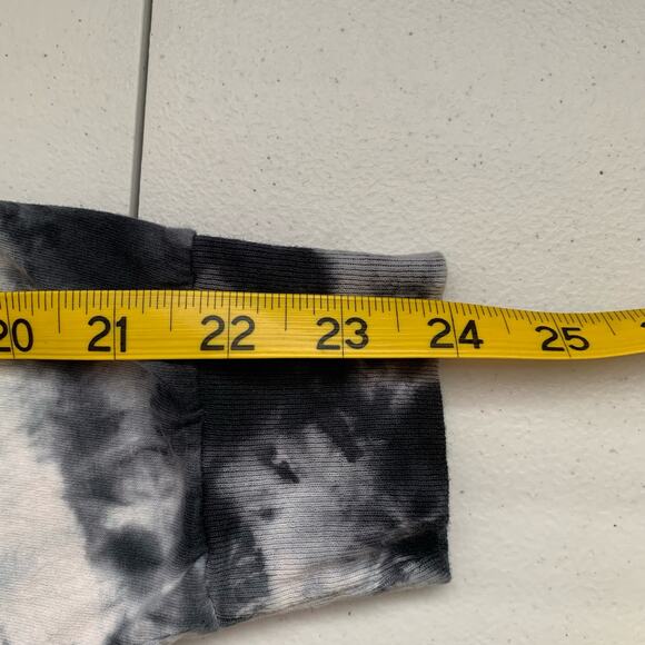 Marvel Tie Dye Long Sleeve Cotton Tee Shirt Sz M -FLAW - Picture 11 of 13